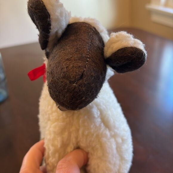 Vintage stuffed sheep with bell - Picture 6 of 6